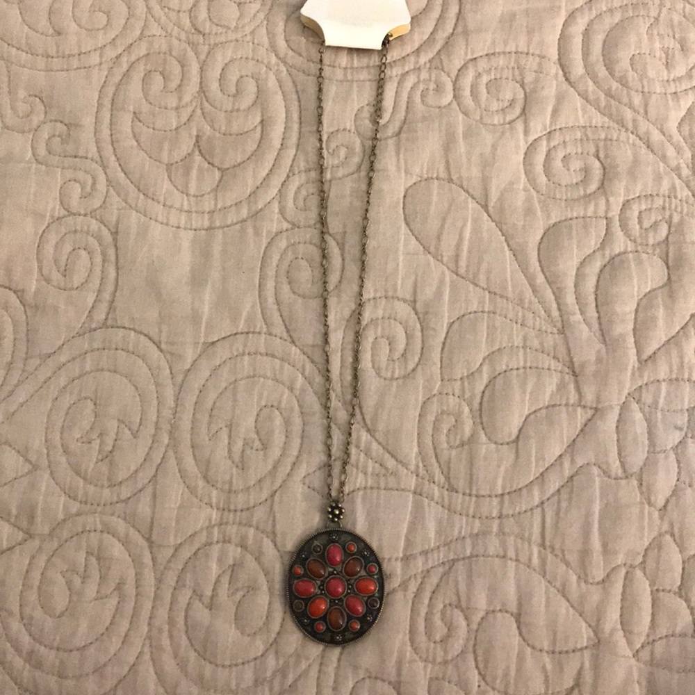 New pendent necklace